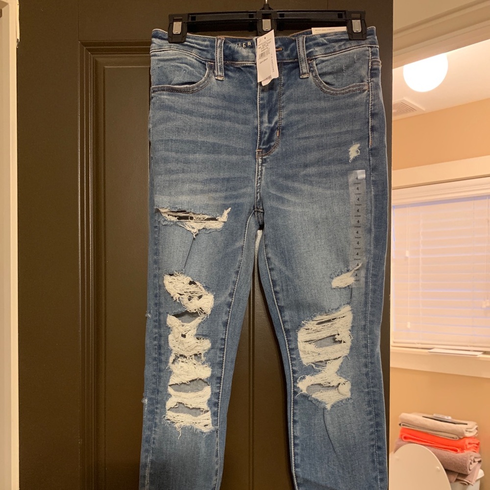 American eagle ripped jeans